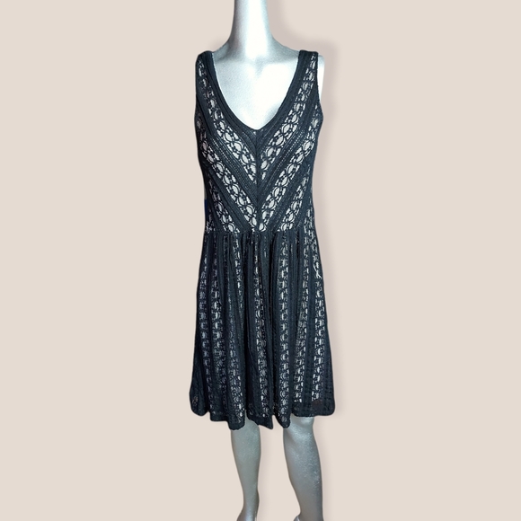 Moulinette Soeurs Anthropologie Black Lace Fit & Flare Cocktail Dress Medium - Picture 2 of 12